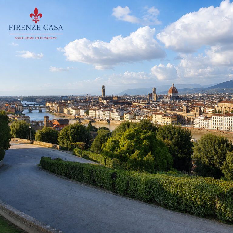 Panoramic view of Florence from Piazzale Michelangelo with the Duomo, Palazzo Vecchio and the Arno River